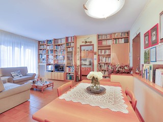 Trilocale in Vendita a Monza, 234'000&euro;, 88 m²