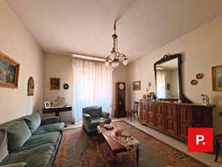 Appartamento in Vendita a Caserta, 295'000&euro;, 197 m²