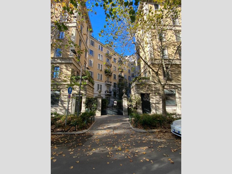 Trilocale in Affitto a Milano, 2'200&euro;, 120 m², arredato