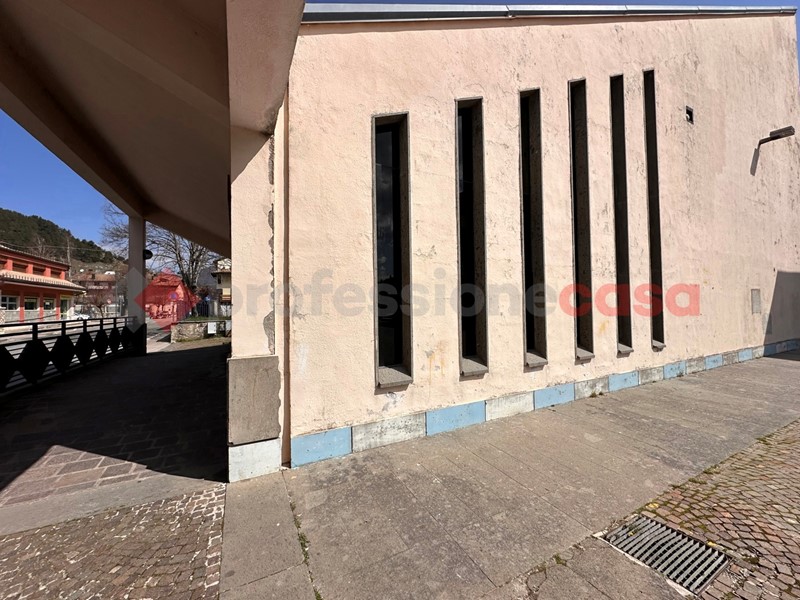 Appartamento in Vendita a Pescasseroli, 385'000&euro;, 700 m², arredato