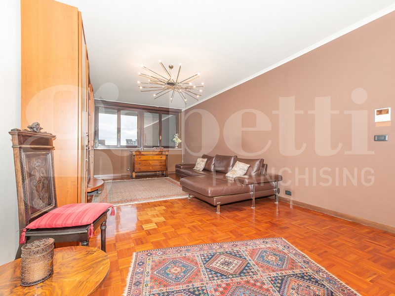 Quadrilocale in Vendita a Rivoli, 219'000&euro;, 93 m², con Box