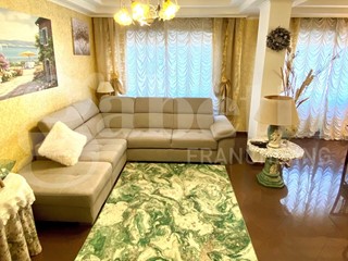 Trilocale in Vendita a Roma, 325'000&euro;, 107 m²