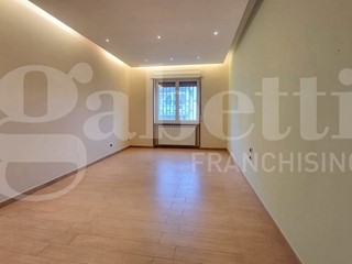 Bilocale in Affitto a Napoli, 850&euro;, 60 m²