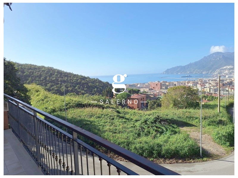 Trilocale in Vendita a Salerno, 380'000&euro;, 123 m²