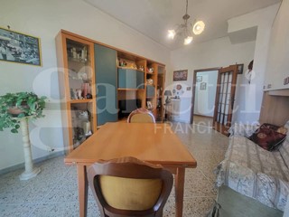 Quadrilocale in Vendita a Napoli, 315'000&euro;, 100 m²