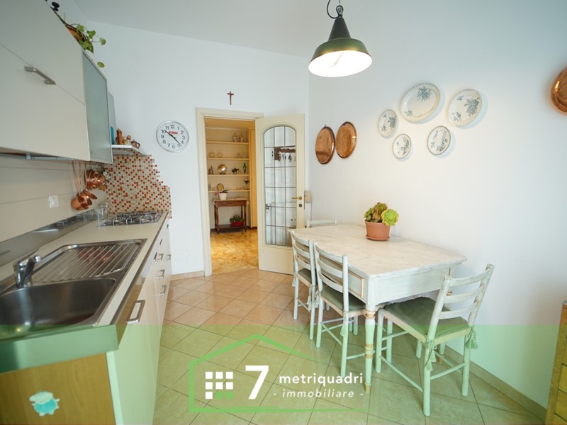 Appartamento in Affitto a Chiavari, zona Centro Levante, 1'000&euro;, 120 m², arredato, con Box