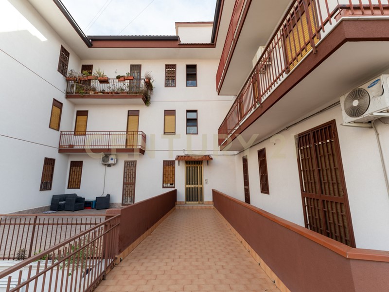 Trilocale in Vendita a Gravina di Catania, 149'000&euro;, 100 m², con Box