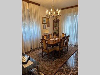 Quadrilocale in Vendita a Bologna, 298'000&euro;, 113 m², con Box