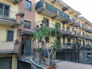 Bilocale in Vendita a Camporotondo Etneo, zona Piano Tavola, 88'000&euro;, 60 m²