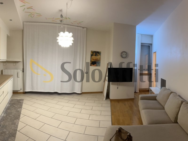 Appartamento in Affitto a Pescara, zona Via Nicola Fabrizi, 850&euro;, 101 m², arredato