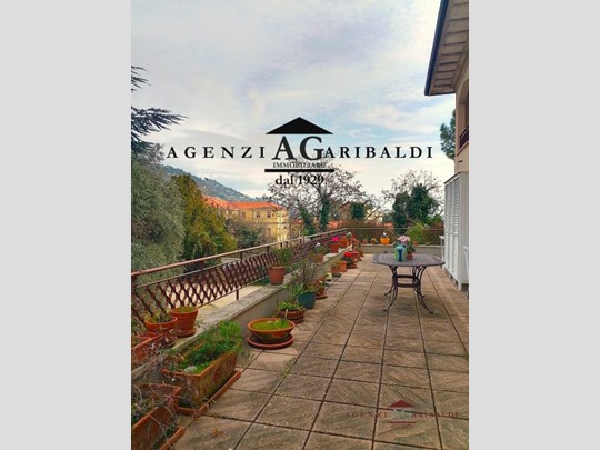 Quadrilocale in Vendita a Ventimiglia, 420'000&euro;, 120 m²