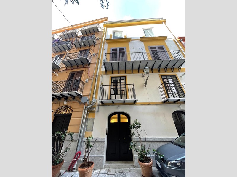 Trilocale in Affitto a Palermo, 1'100&euro;, 70 m², con Box