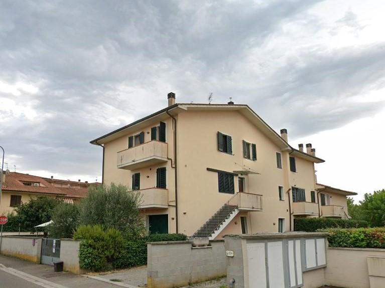 Quadrilocale in Vendita a Ponsacco, 90'000&euro;, 85 m², con Box