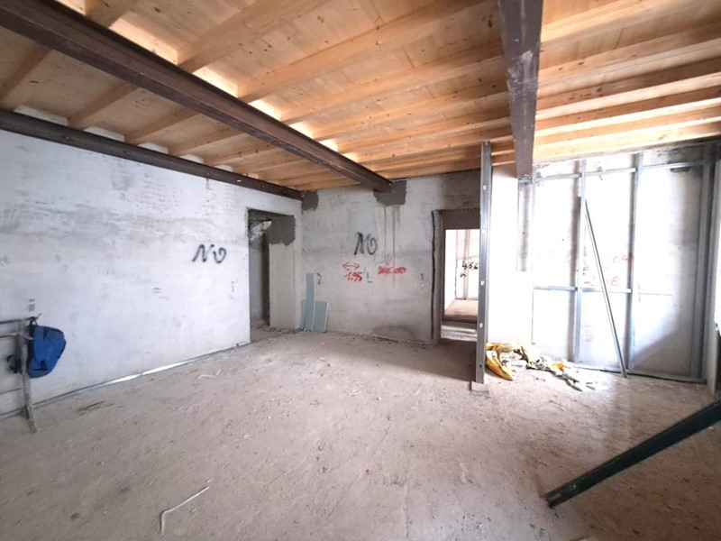 Trilocale in Vendita a Massa, 210'000&euro;, 80 m²