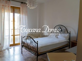 Quadrilocale in Vendita a Siena, 260'000&euro;, 114 m², arredato, con Box