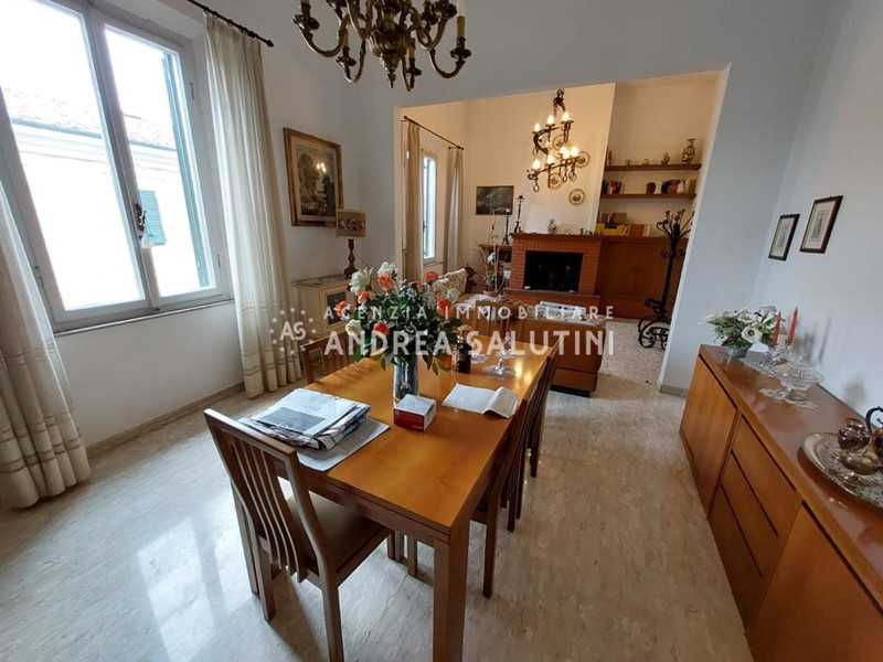 Appartamento in Vendita a Pontedera, 250'000&euro;, 230 m², arredato