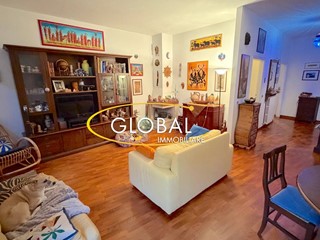 Quadrilocale in Vendita a Ancona, 120'000&euro;, 122 m²