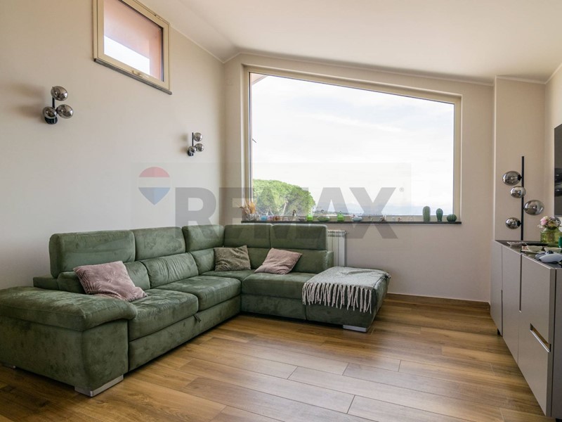 Appartamento in Vendita a Acireale, 145'000&euro;, 150 m²