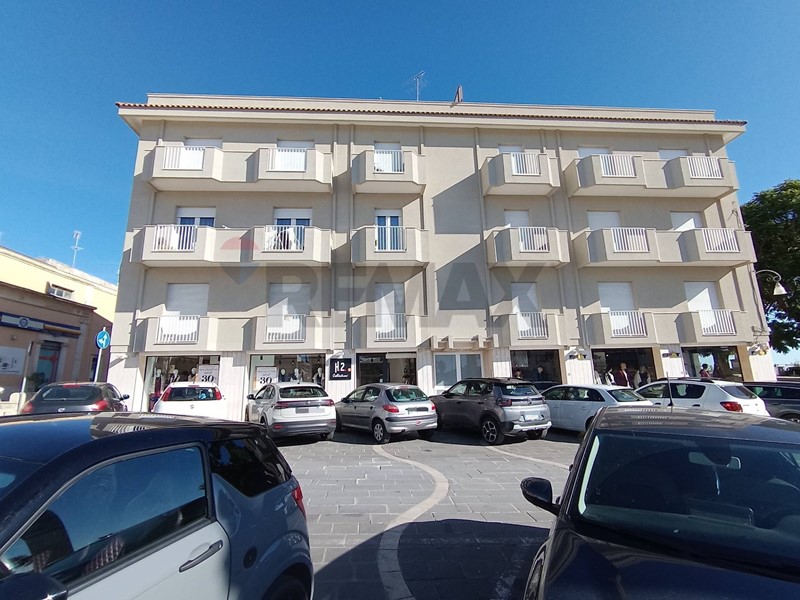 Appartamento in Vendita a Rosolini, 126'000&euro;, 182 m²