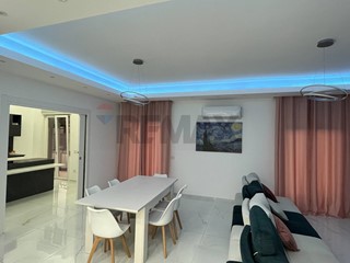 Appartamento in Vendita a Siracusa, 225'000&euro;, 151 m²