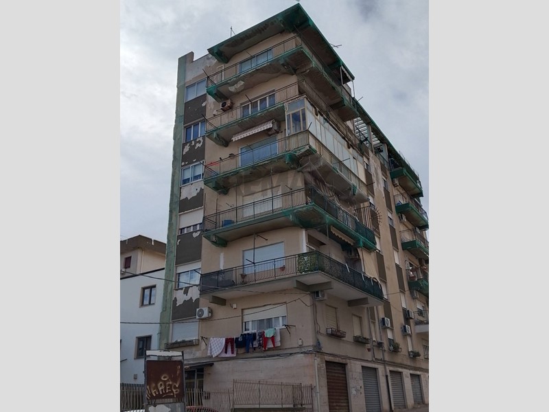 Appartamento in Vendita a Siracusa, 60'000&euro;, 93 m²