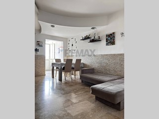 Appartamento in Vendita a Siracusa, 62'000&euro;, 85 m²