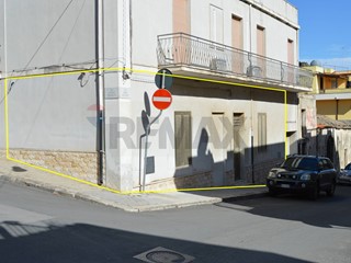 Appartamento in Vendita a Pachino, 45'000&euro;, 133 m²