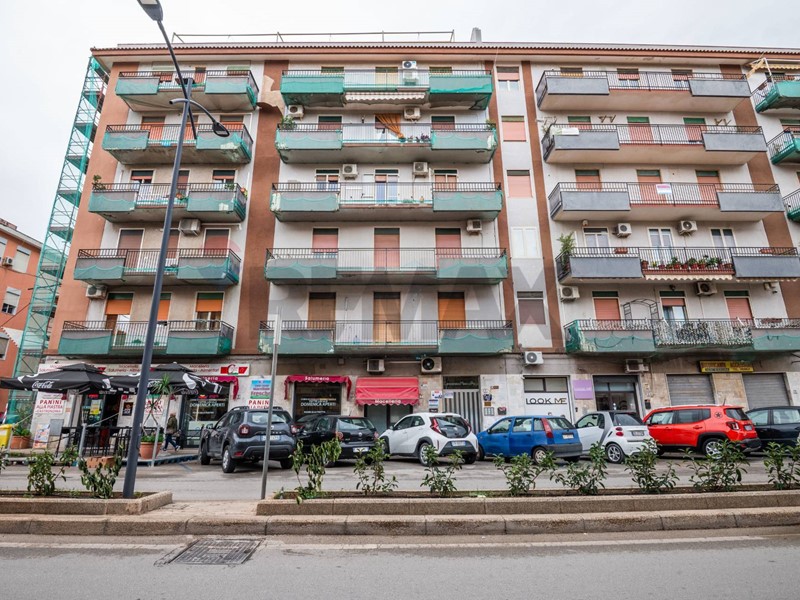 Appartamento in Vendita a Priolo Gargallo, 95'000&euro;, 180 m²