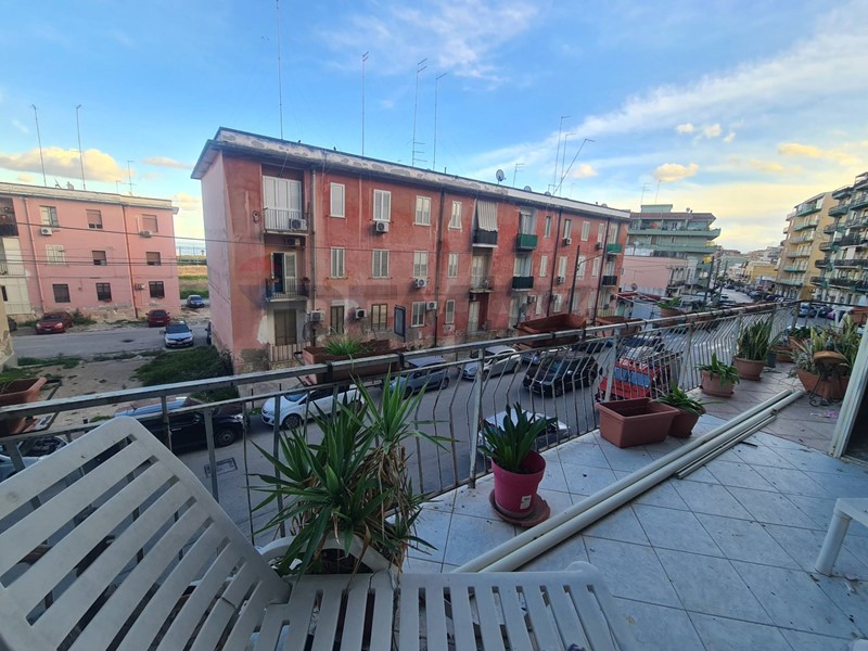 Appartamento in Vendita a Siracusa, 100'000&euro;, 151 m²