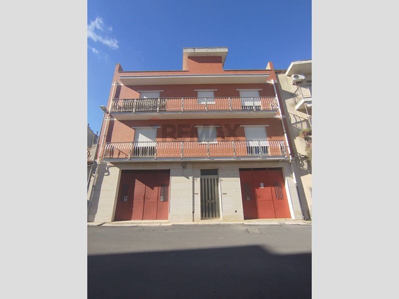 Appartamento in Vendita a Palazzolo Acreide, 220'000&euro;, 188 m²