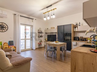 Appartamento in Vendita a Siracusa, 115'000&euro;, 93 m²