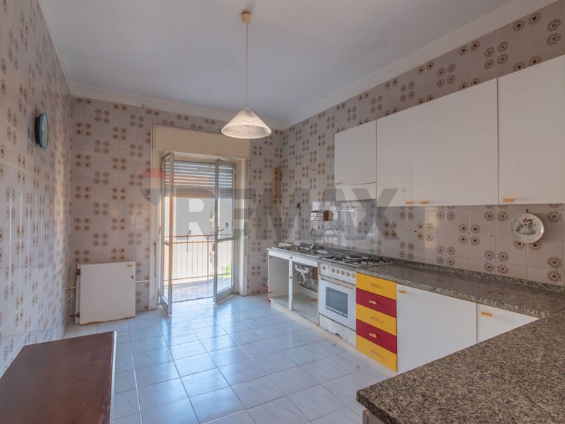 Appartamento in Vendita a Siracusa, 85'000&euro;, 149 m²