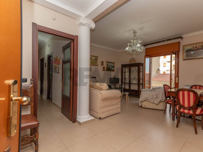 Appartamento in Affitto a Siracusa, 700&euro;, 115 m²