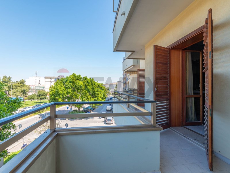 Appartamento in Vendita a Siracusa, 119'000&euro;, 148 m²