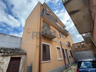Quadrilocale in Vendita a Ferla, 40'000&euro;, 130 m²