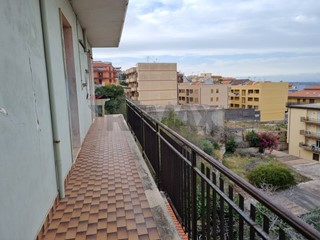 Appartamento in Vendita a Melilli, 30'000&euro;, 140 m²