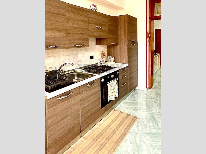 Quadrilocale in Vendita a Canicattini Bagni, 95'000&euro;, 94 m²