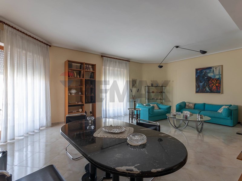 Appartamento in Vendita a Siracusa, 150'000&euro;, 163 m²