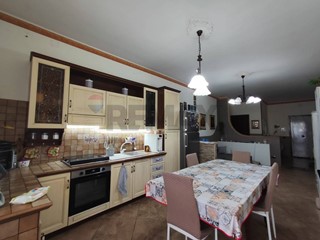 Appartamento in Vendita a Sortino, 75'000&euro;, 116 m²