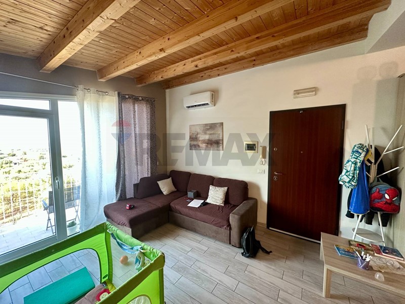 Trilocale in Vendita a Melilli, 80'000&euro;, 72 m²