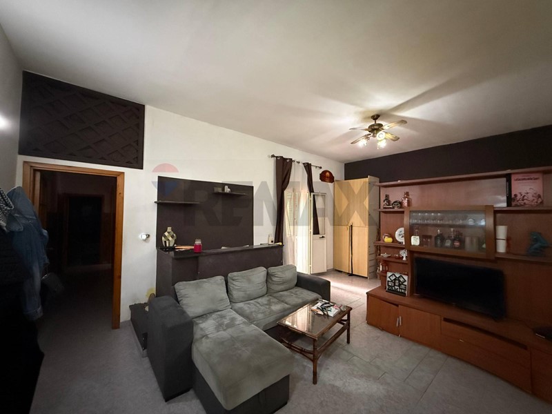 Trilocale in Vendita a Priolo Gargallo, 37'000&euro;, 132 m²