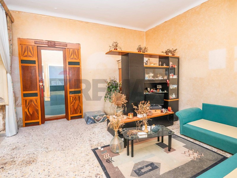 Quadrilocale in Vendita a Priolo Gargallo, 46'500&euro;, 164 m²