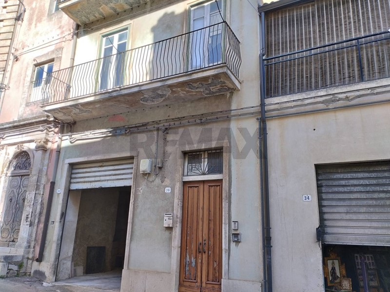 Appartamento in Vendita a Modica, 40'000&euro;, 65 m²