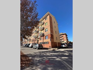 Quadrilocale in Vendita a Cuneo, 115'000&euro;, 105 m²