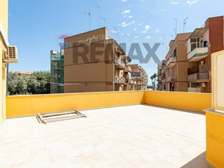 Appartamento in Vendita a Siracusa, 129'000&euro;, 166 m²