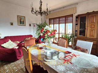 Appartamento in Vendita a Sulmona, 138'000&euro;, 141 m²