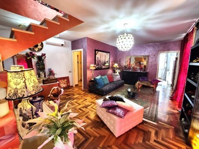 Appartamento in Vendita a Casteggio, 449'000&euro;, 300 m²