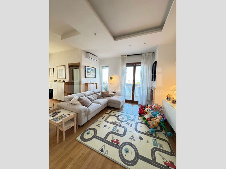 Attico in Vendita a Bari, 290'000&euro;, 95 m²