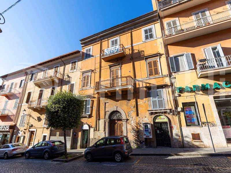 Quadrilocale in Vendita a Marino, 272'000&euro;, 250 m²