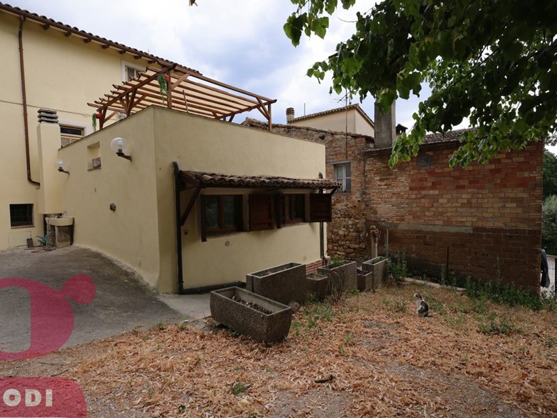 Trilocale in Affitto a Todi, 400&euro;, 50 m², arredato